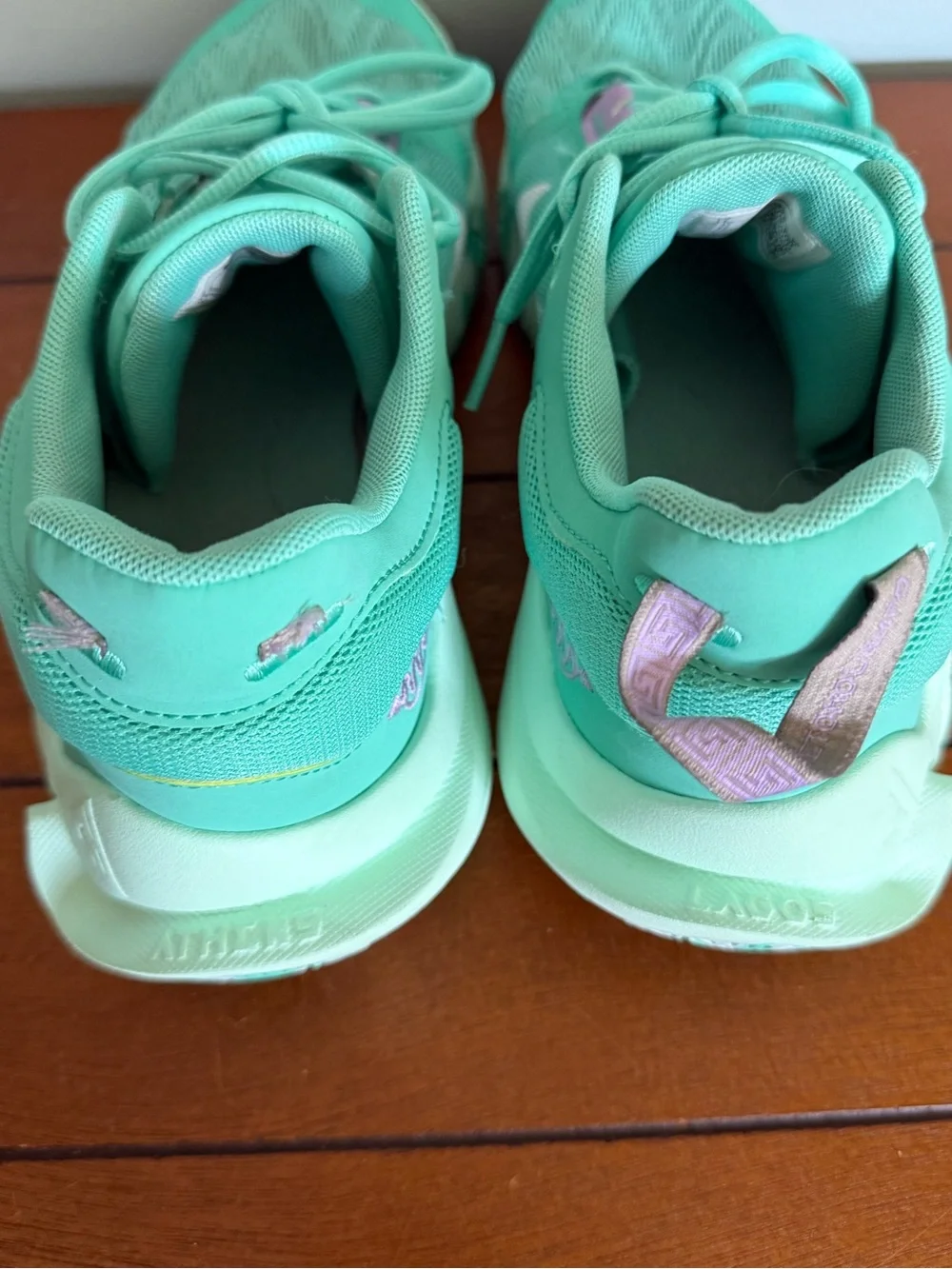 Nike Giannis Immortality 2 Light Menta Green Mens Basketball Sneakers Size 11